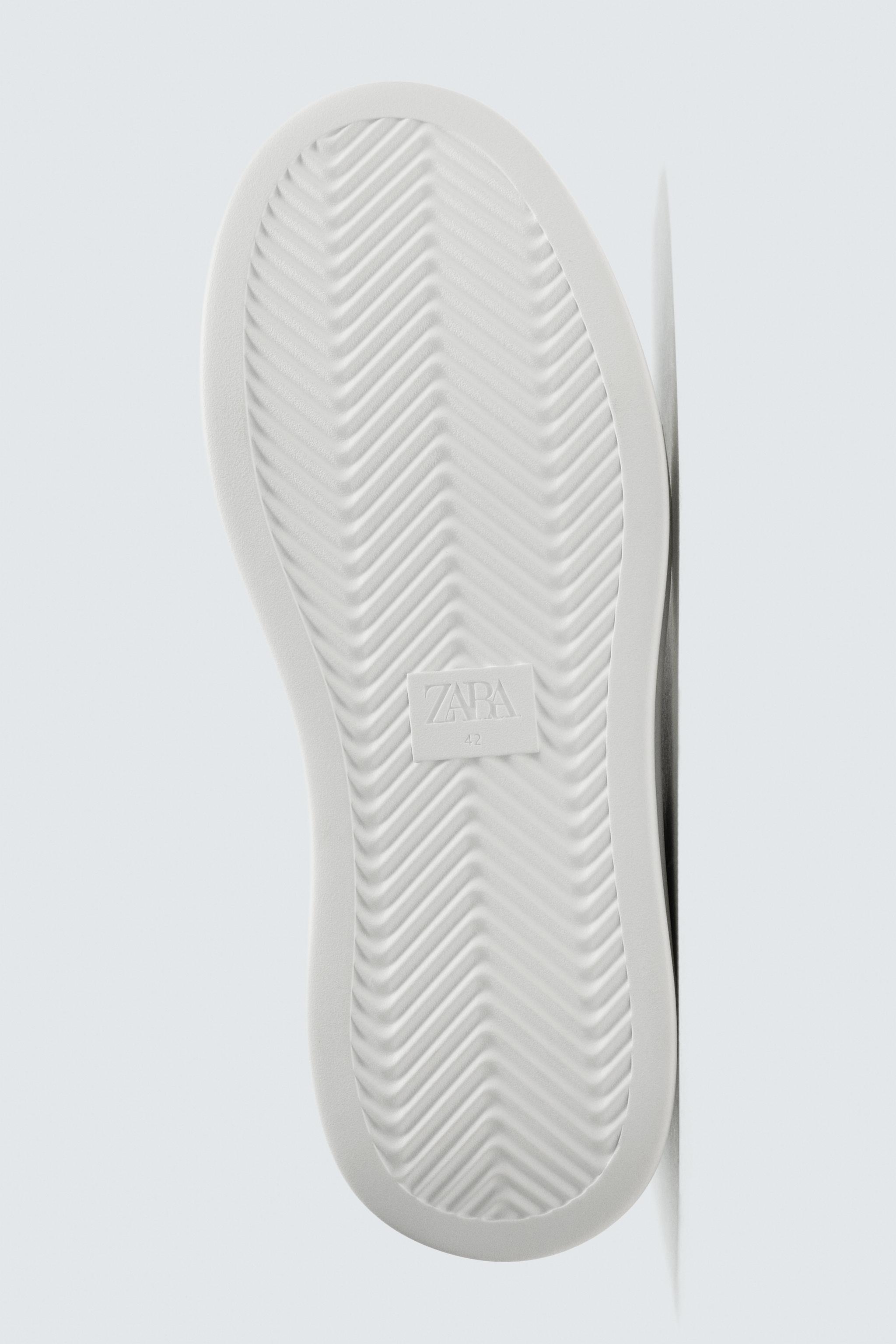 HEEL DETAIL SNEAKERS